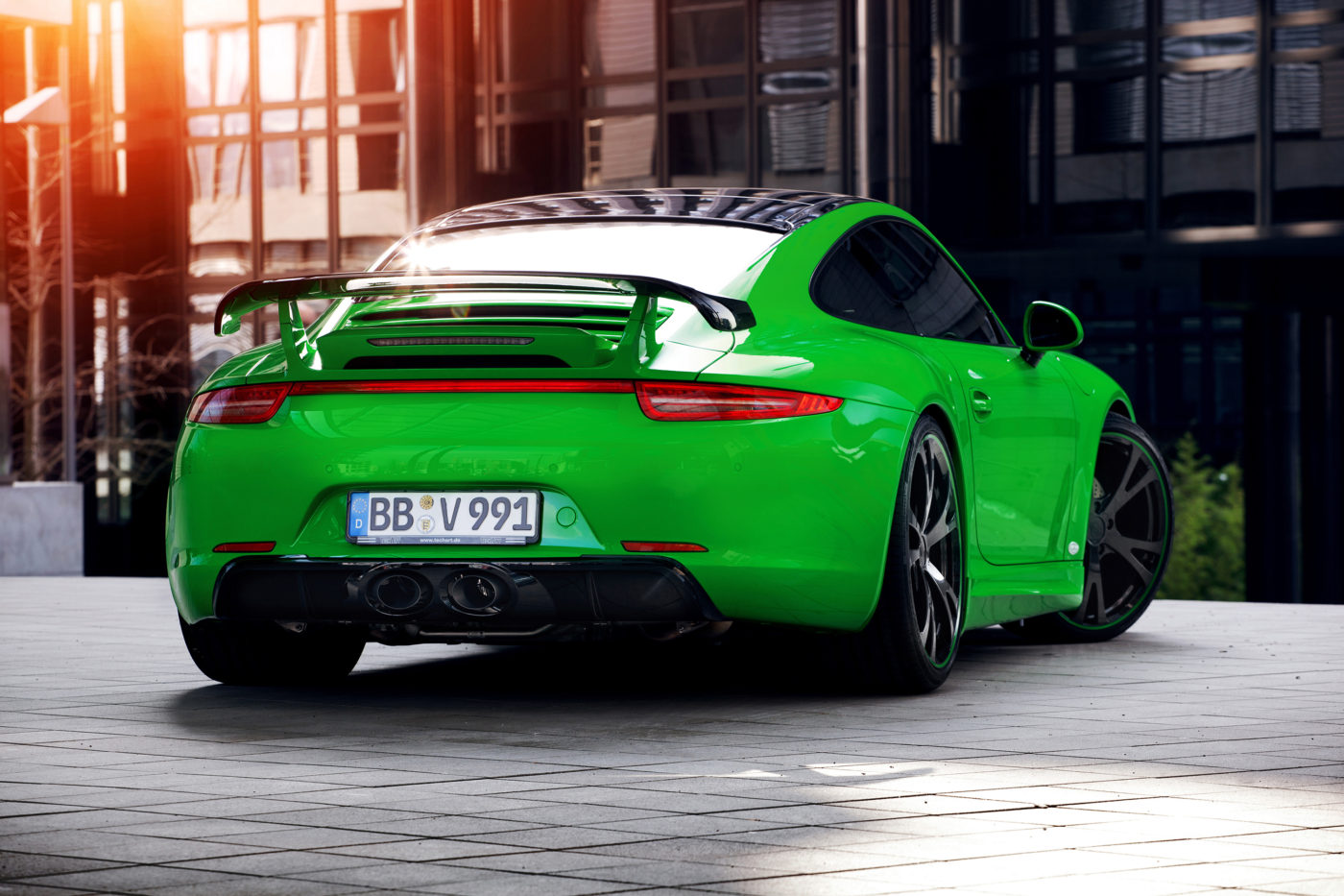 Porsche 911 Techart Tuning in bright green rear view.